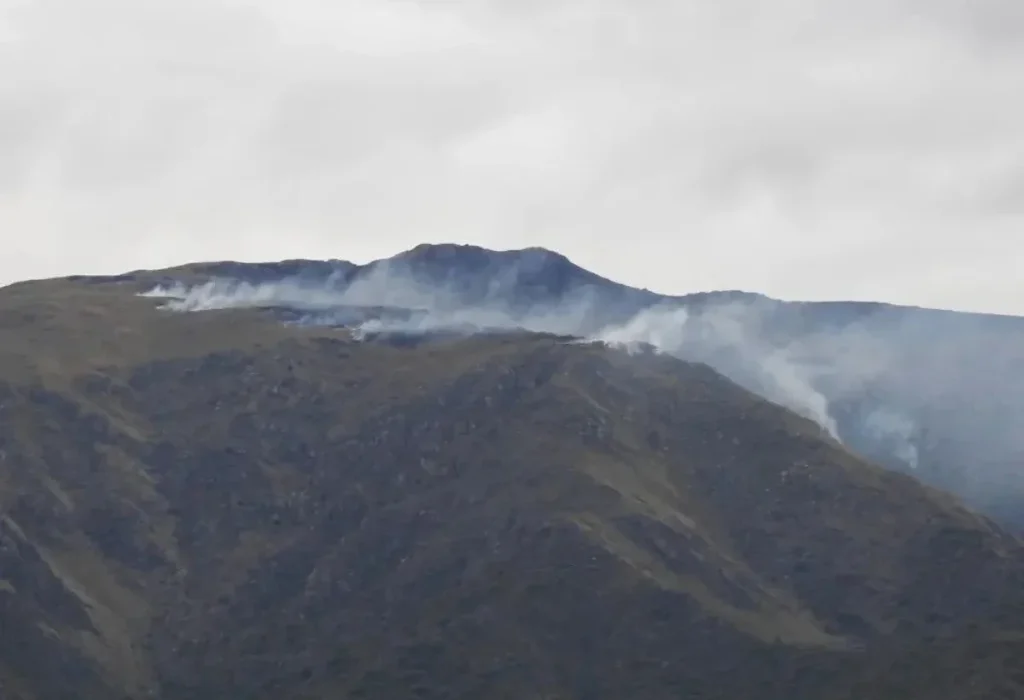 Incendio en las sierras: refuerzan el operativo aéreo en San Luis