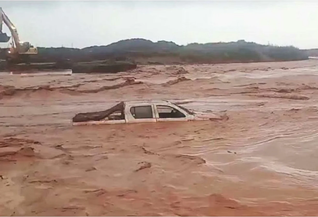 Inundaciones dejan más de 1.700 evacuados