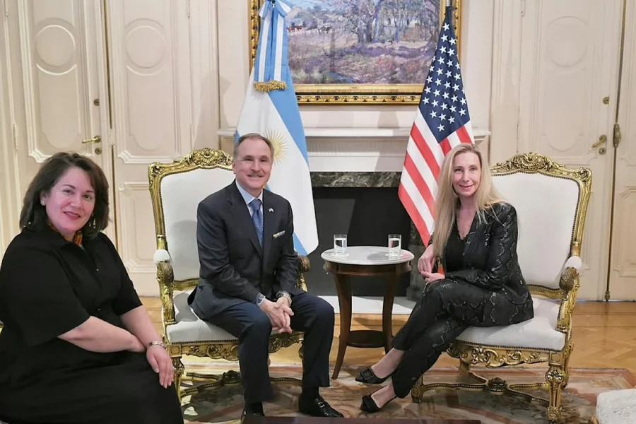 Karina Milei recibió al embajador de Estados Unidos