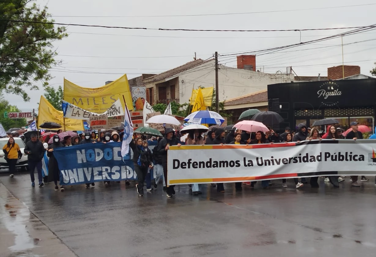 marcha-univesitaria-general-pico