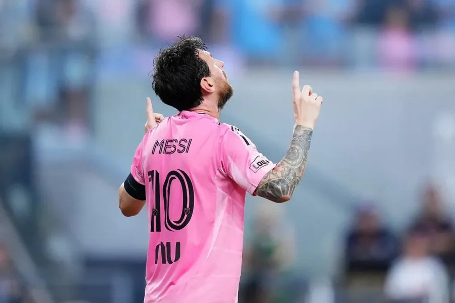 Messi marcó un doblete en 13 minutos ante DC United