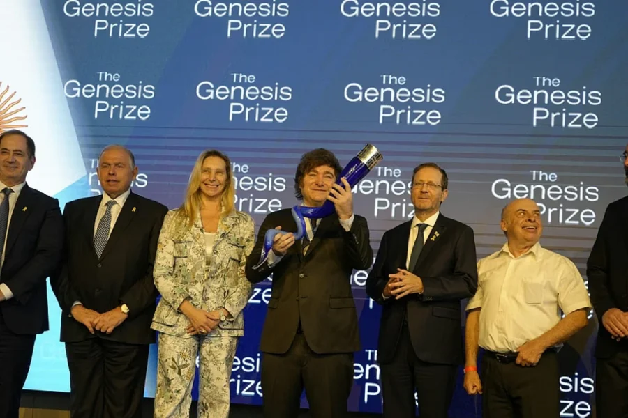 Milei viajará a EE.UU. por dos nuevos premios