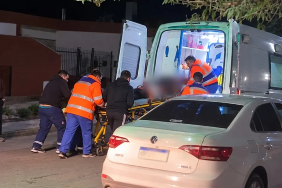 Motociclista chocó contra un auto en Eduardo Castex
