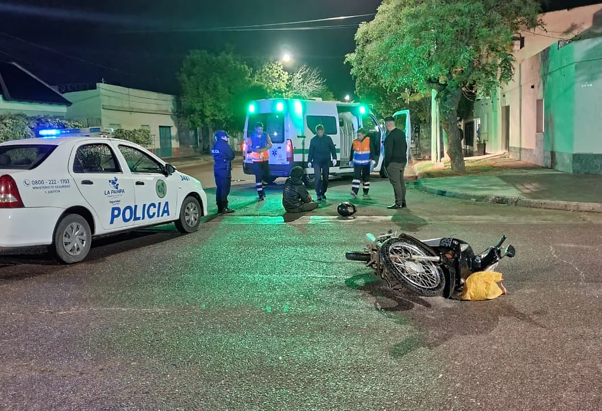 Motociclista chocó y el auto huyó en General Pico