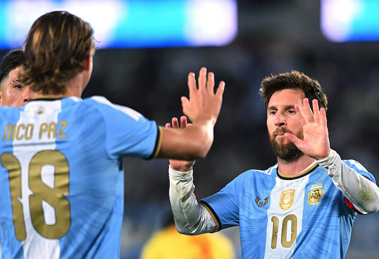 Nico Paz marcó en la despedida de Messi