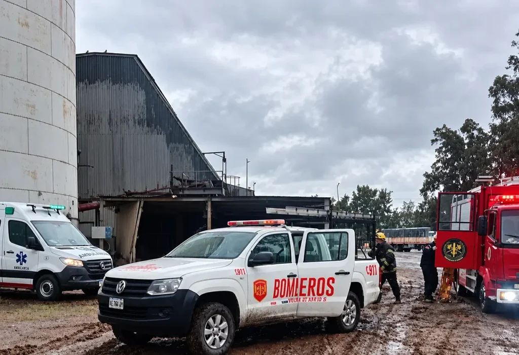 Operario cayó en un pozo y fue rescatado en Santa Fe
