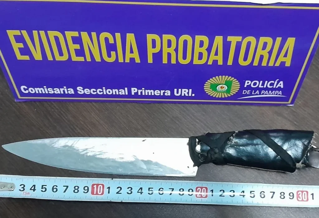 Pelea con cuchillos terminó con un detenido en Santa Rosa