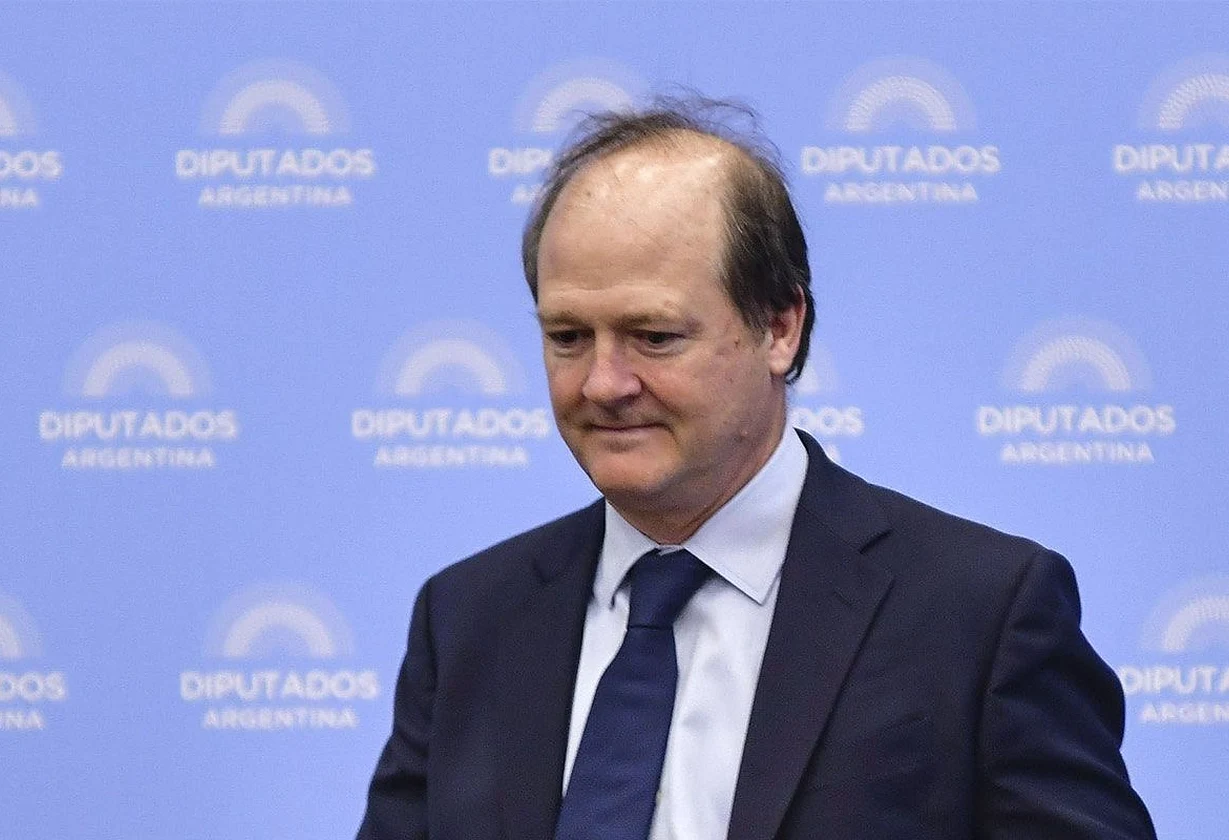 Renunció Daniel González a la Secretaría de Energía
