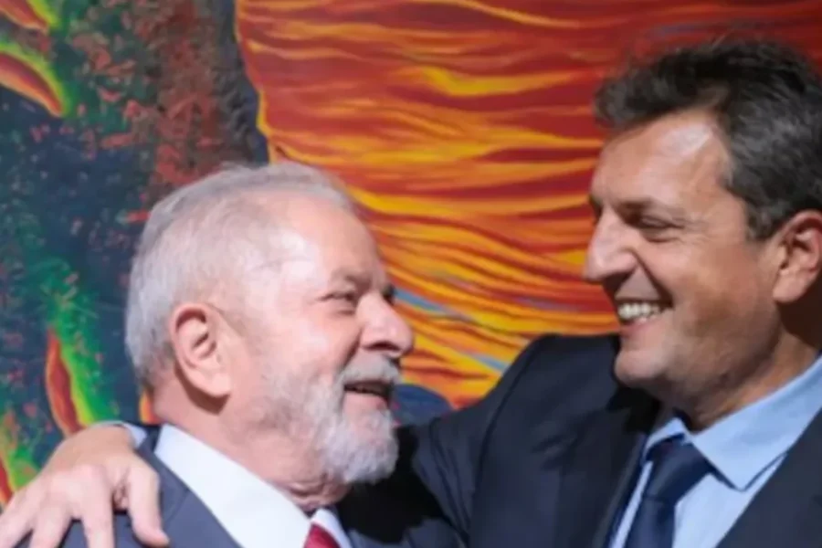Sergio Massa felicitó a Lula por su reelección en Brasil