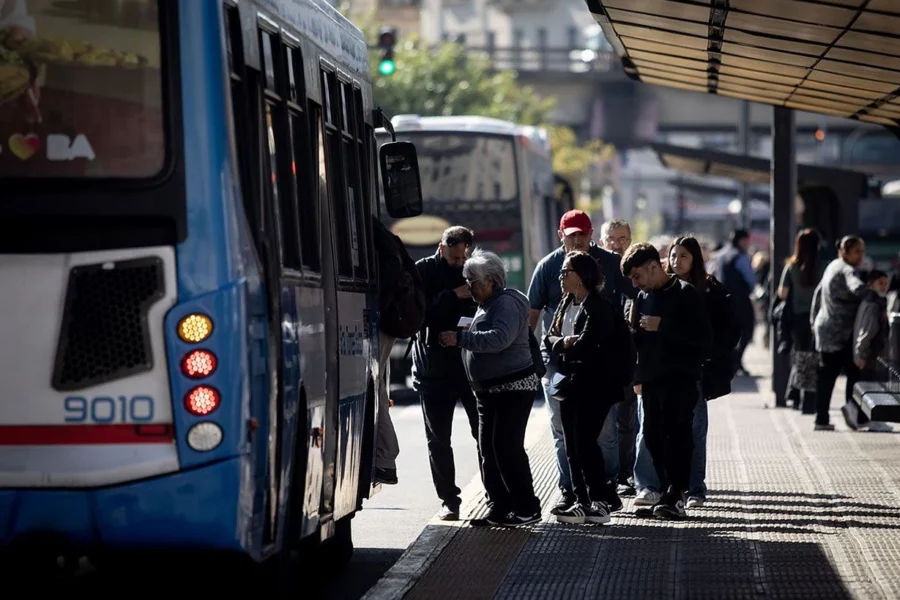 Servicios públicos subieron 15 puntos sobre la inflación