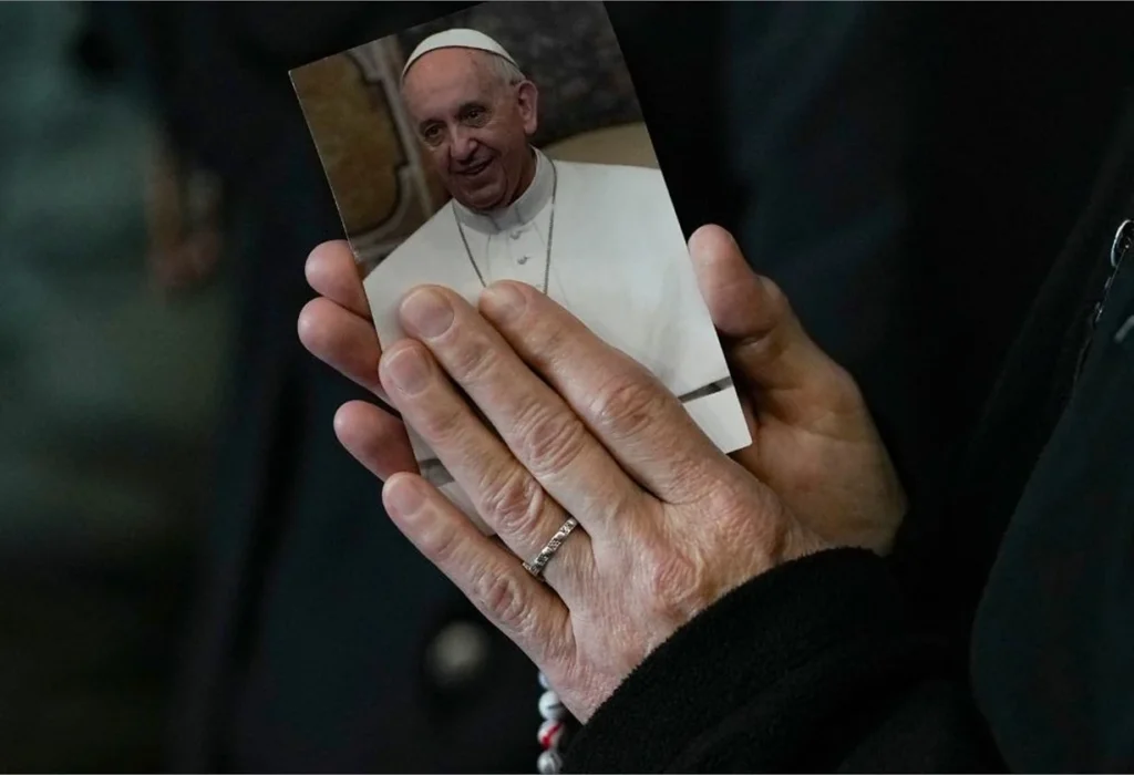 Vaticano publicará el diario personal de Francisco