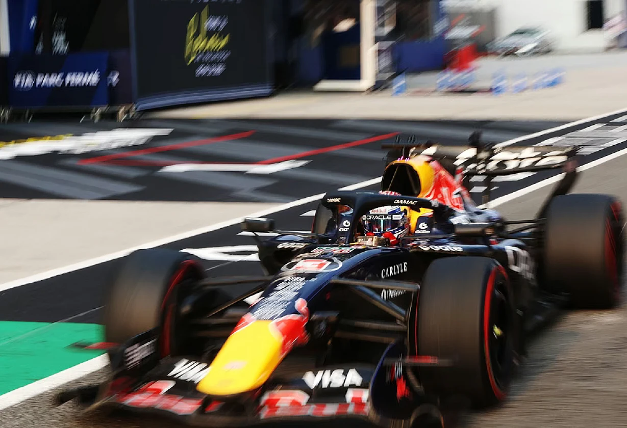 Verstappen ganó en Bahréin y Colapinto terminó 13°